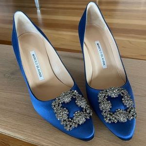 Manila Blahnik Satin Pumps - Authentic, box, dust bag, receipt